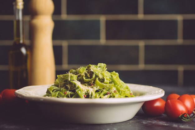 Pasta fresca italiana vegana con spinaci