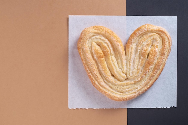 Pasta sfoglia a forma di cuore