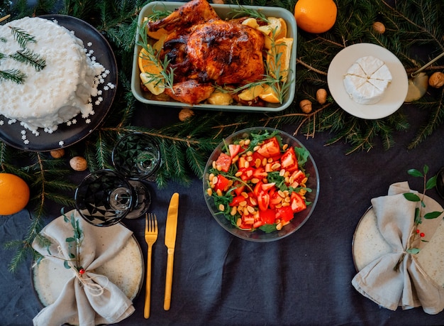 Pasto di Natale su un tavolo