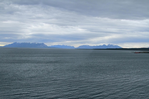 Patagonia dal traghetto da Puerto Natales