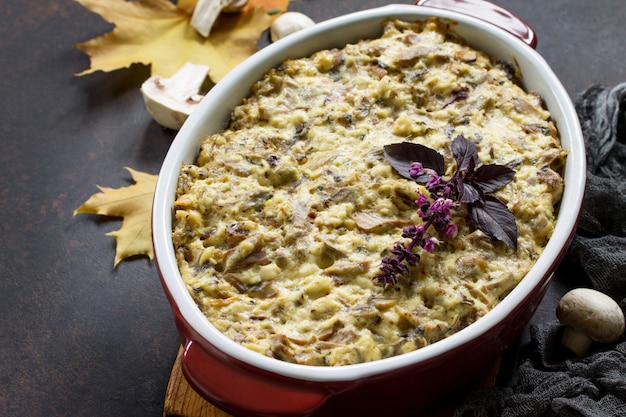 Patate al forno con funghi e formaggio