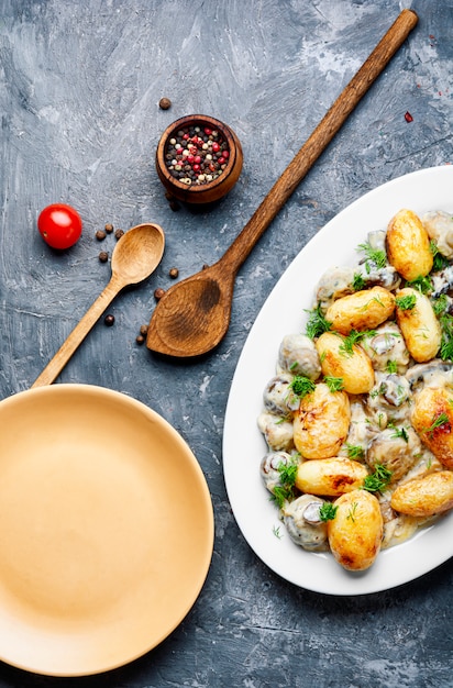 Patate al forno con funghi