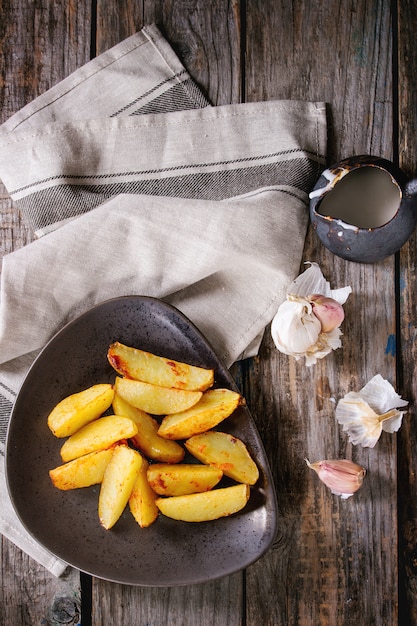 Patate fritte con salsa