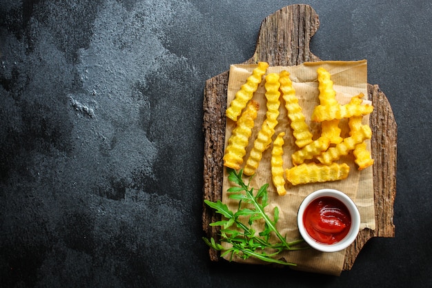 patate fritte e salsa