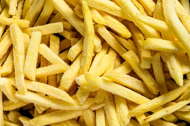 Patate fritte in padella.