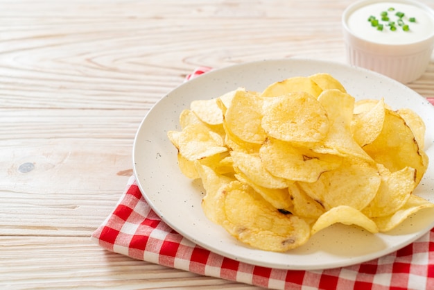 patatine fritte con salsa di panna acida