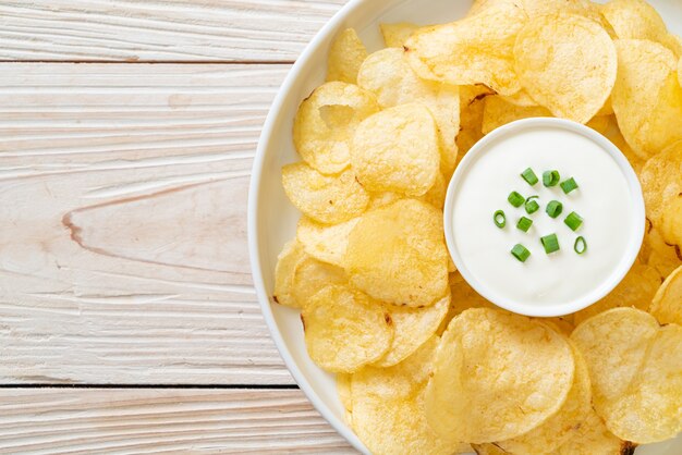 patatine fritte con salsa di panna acida