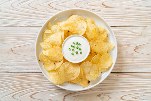 patatine fritte con salsa di panna acida