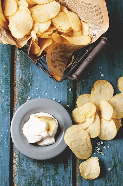 Patatine fritte con salsa