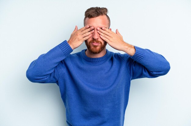 Paura di coprirsi gli occhi con le mani