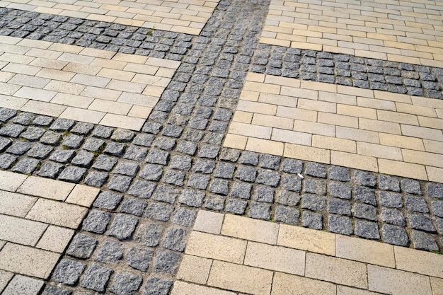 Pavimentazioni in pietra colorata piastrelle stradali con motivi e ornamenti percorso pedonale