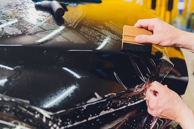 Pellicola trasparente, protezione della vernice per automobili, avvolgimento speciale.