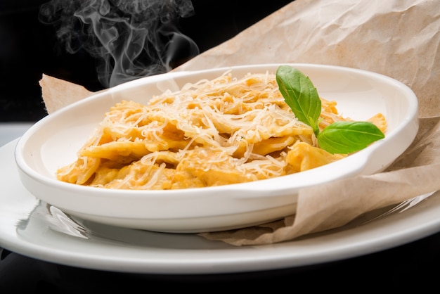 Penne alla zucca con crema di burro arrosto cremoso