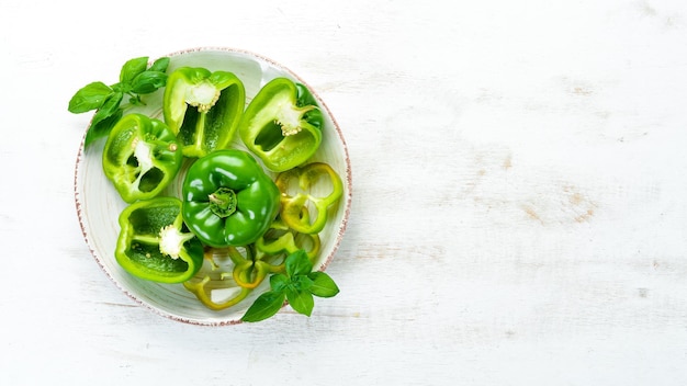 Peperone dolce verde Verdure fresche Vista dall'alto Spazio libero per il testo