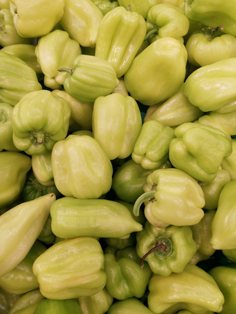 Pepers verdi sani al mercato