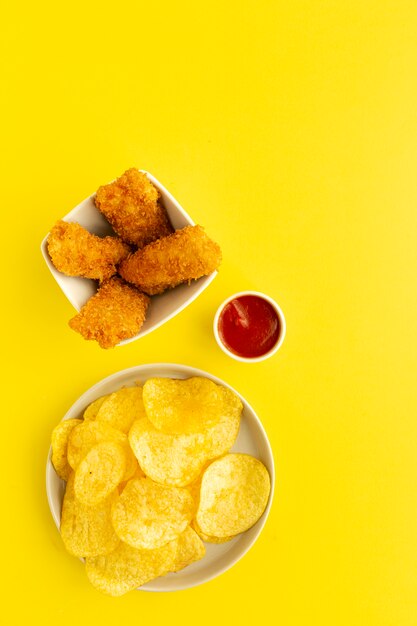 Pepite di pollo fatte in casa battute di panko