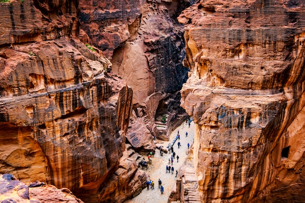 Percorso roccioso a Petra, in Giordania