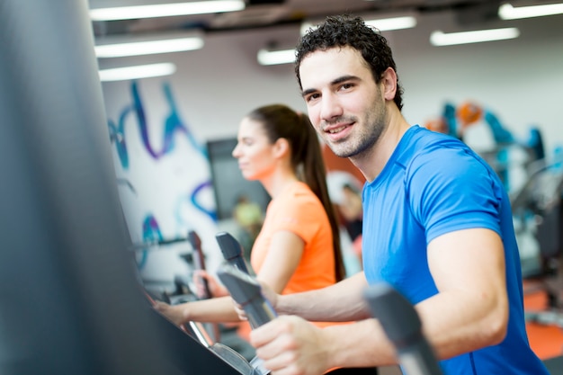 Persone in palestra