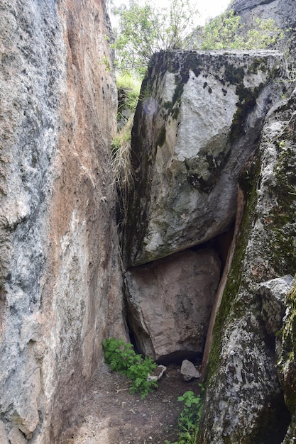 Perù Qenko situato nel Parco Archeologico di Saqsaywaman Questo sito archeologico di rovine Inca è costituito da pietra calcarea