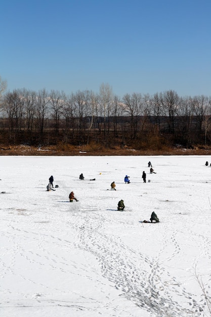 Pesca invernale sul ghiaccio