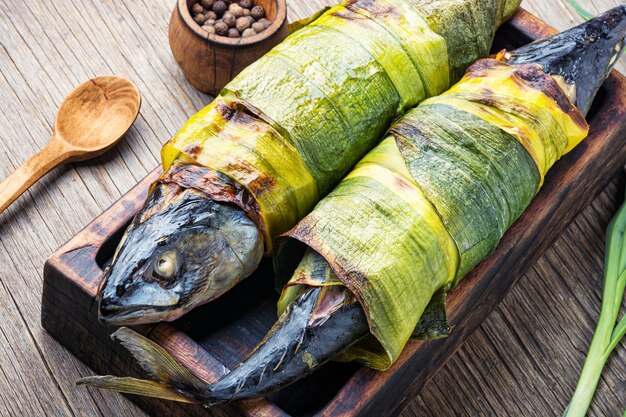 Pesce al forno in porro