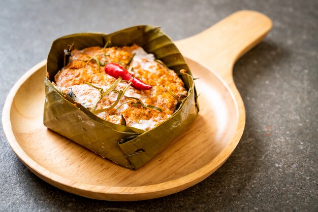 pesce al vapore con pasta di curry