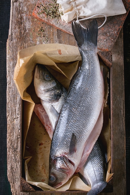 Pesce crudo alla spina