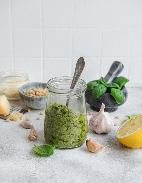 Pesto di basilico verde