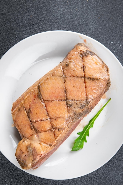 petto d'anatra crudo carne di pollame fresca pronta per cucinare uno spuntino pasto sano sul tavolo