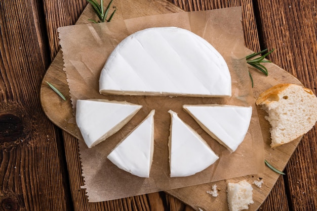 Pezzi di Camembert cremoso