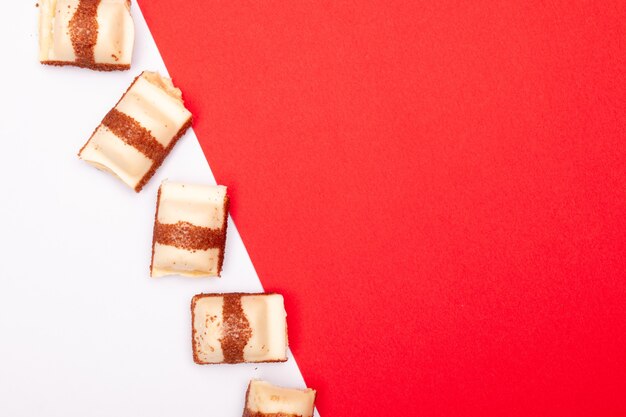 Pezzi di delizioso cioccolato al latte