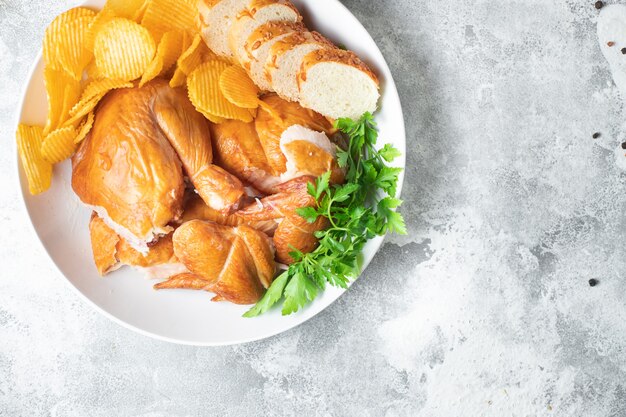 pezzi di pollo fritto carne barbecue o sfondo di fast food alla griglia