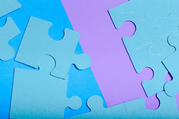 pezzi di puzzle blu