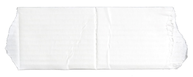 Pezzo di carta ondulata bianca isolato su sfondo bianco