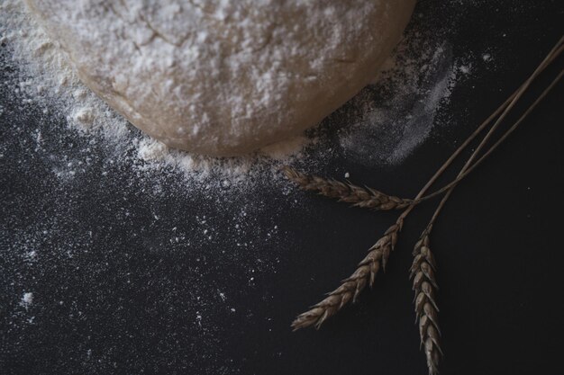 Pezzo di pasta rialzato per fare