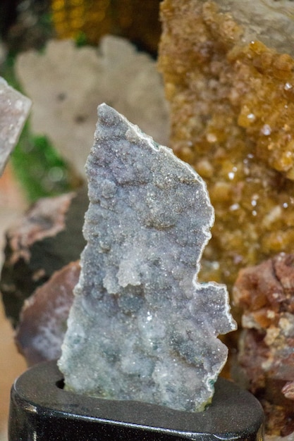 Pezzo di pietre preziose minerali naturali
