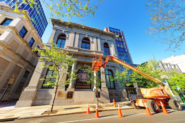 Philadelphia, Stati Uniti d'America - 4 maggio 2015: Primo edificio della Banca nazionale in Chestnut Street a Philadelphia della Pennsylvania, Stati Uniti. Vista stradale. È incluso nella Chemical Heritage Foundation.