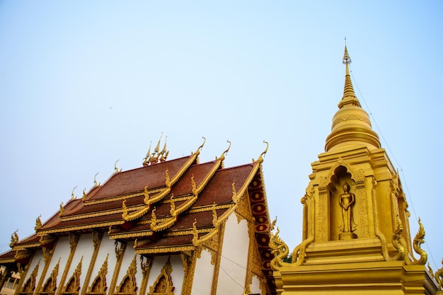 Phra Sangkachai con il monaco grasso nel tempio di Wat Mung Muang a Chiang Rai