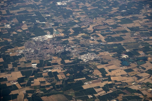 Pianura padana valle del fiume po lombardia vista aerea dall'aereo