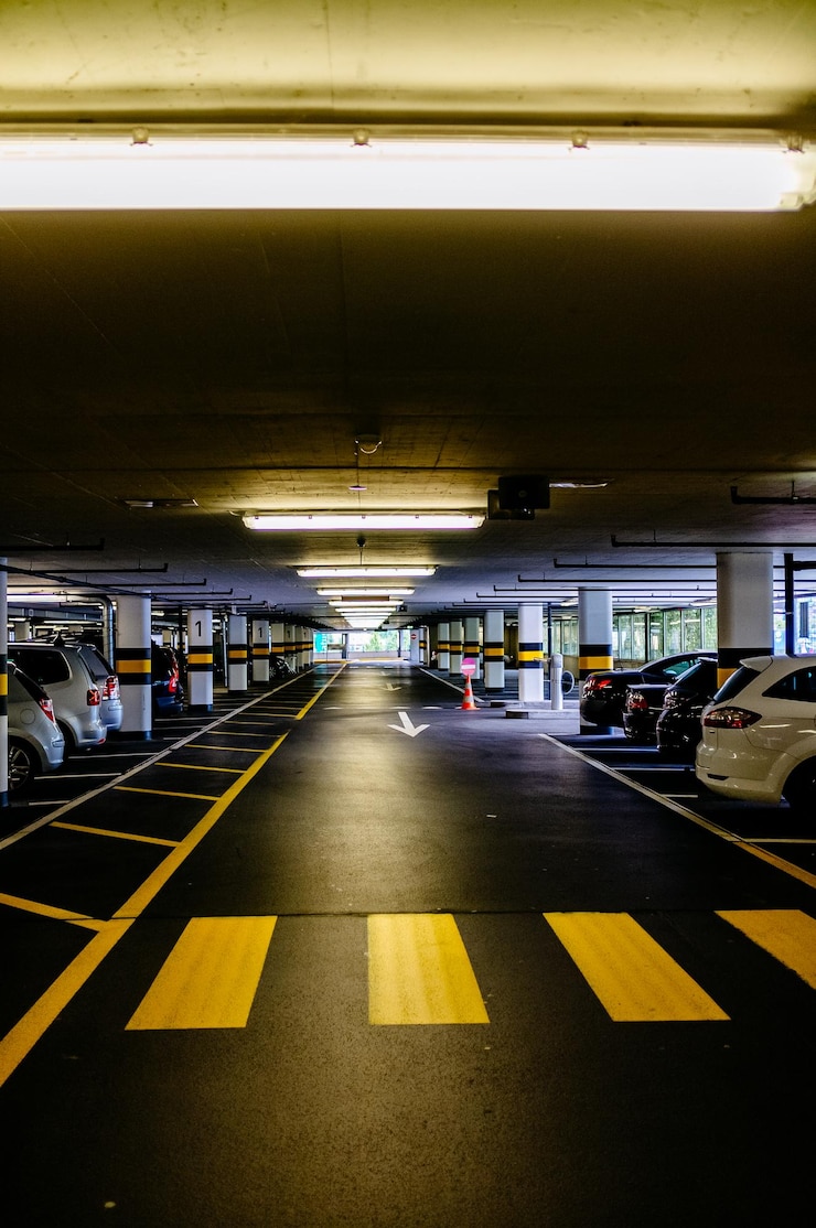 Foto piattaforma della stazione ferroviaria