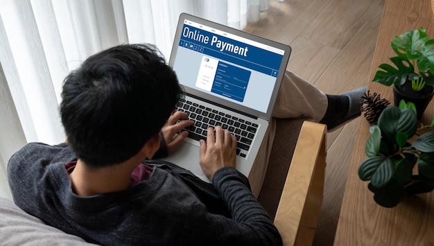 Piattaforma di pagamento online per trasferimenti di denaro modesti