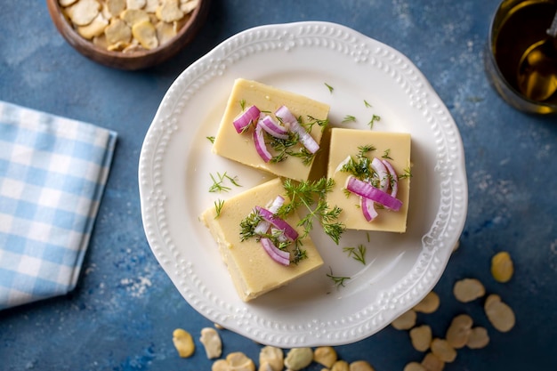 Piatti tradizionali turchi con antipasti di olio d'oliva purea di fave o pasta di fave Nome turco Fava Cibo turco Fava