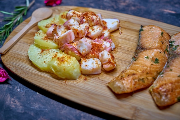 Piatto di salmone per cena