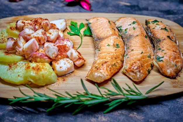 Piatto di salmone per cena