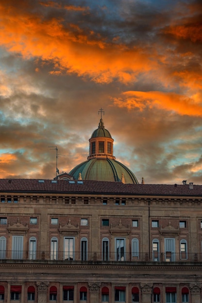 Piazza Bologna con tramonto spettacolare