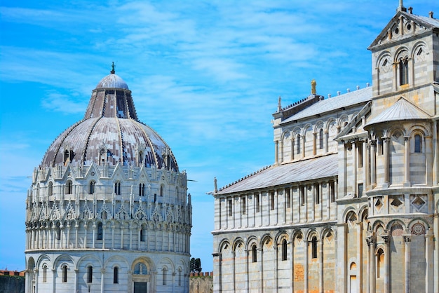 Piazza dei Miracoli a Pisa Italia