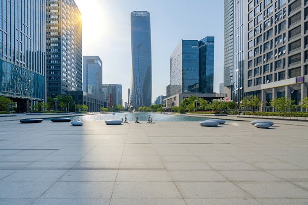 Piazza del centro finanziario e edificio per uffici a Ningbo, Cina