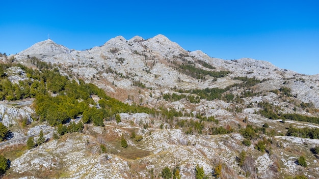 Picco delle montagne parco nazionale lovcen natura del montenegro