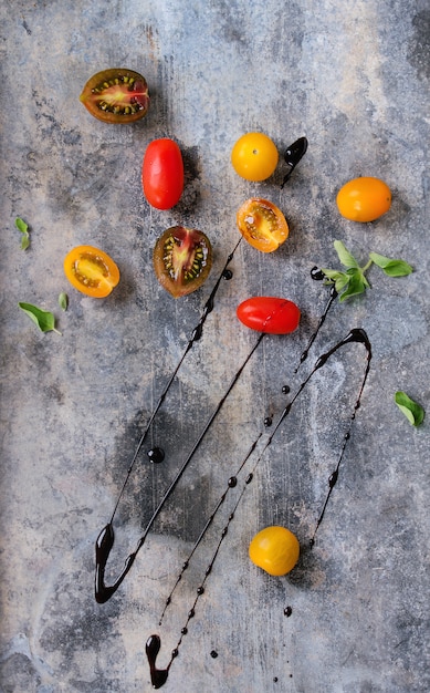 Piccoli panini con pomodori