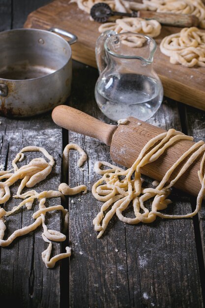 Pici di pasta fresca fatta in casa